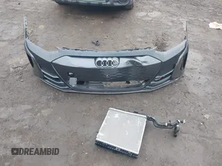 2024 Audi e-tron GT Premium Plus z VIN WAUFJBFW0R7000208, wystawiony jako IAAI lot #40787476 z przebiegiem 7 765 mil mil oraz . Historia ofert i sprzedaży dostępna na DreamBid. Obrazek 12.