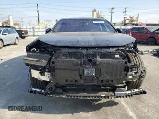 2023 BMW i7 xDrive60 z VIN WBY53EJ08PCN81456, wystawiony jako Copart lot #46480064 z przebiegiem 2218 mil mil oraz . Historia ofert i sprzedaży dostępna na DreamBid. Obrazek 5.