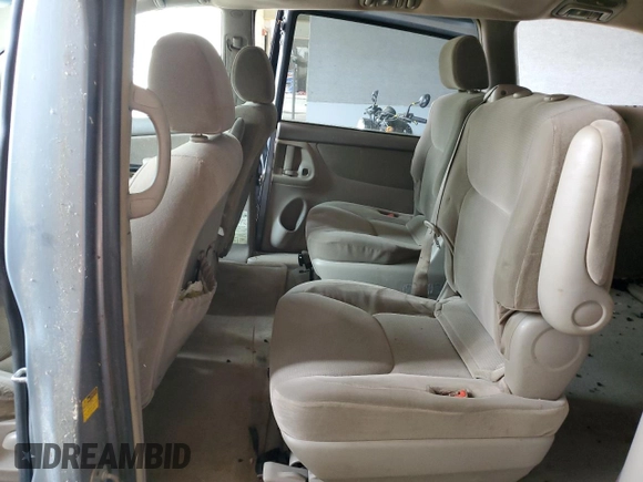 2004 Toyota Sienna CE with VIN 5TDZA23C84S022708, listed as a Copart auction lot 70347683 with 190,585 mi miles and Non Repairable. Bid and sale history available at carsss.com. Image 11.