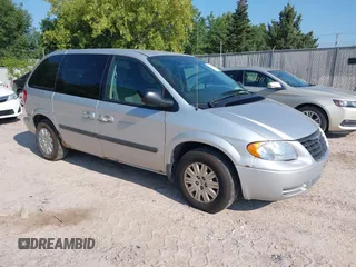 2006 Chrysler Town & Country SWB with VIN 1A4GP45R06B508694, listed as a IAAI auction lot 40074948 with 93,227 mi miles. Bid and sale history available at carsss.com. Image 1.