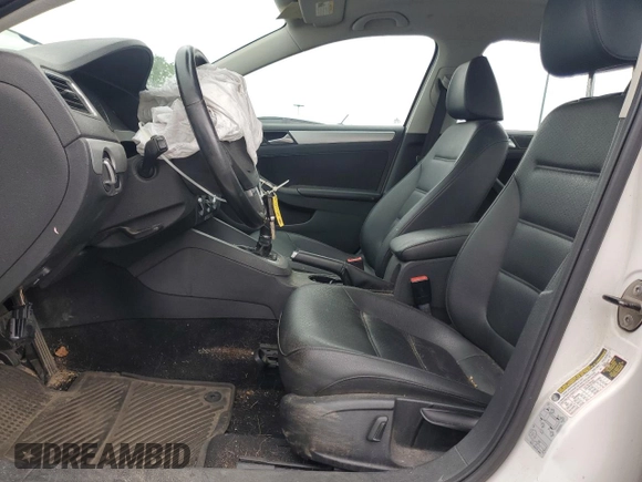 2013 Volkswagen Jetta SE z VIN 3VWDP7AJ0DM219473, wystawiony jako Copart lot #57700105 z przebiegiem 135 832 mil mil oraz Szkoda całkowita • Salvage title. Historia ofert i sprzedaży dostępna na DreamBid. Obrazek 7.