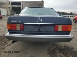 1984 Mercedes-Benz 500 z VIN WDBCA37B8EA085222, wystawiony jako Copart lot #87462054 z przebiegiem 205 226 mil mil oraz Tytuł czysty. Historia ofert i sprzedaży dostępna na DreamBid. Obrazek 6.