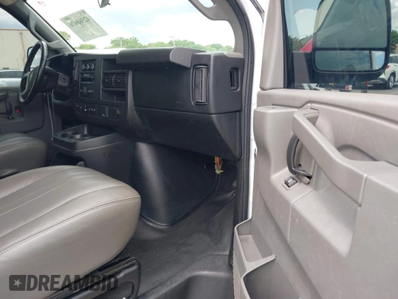 2018 Chevrolet Express Cargo with VIN 1GCWGAFP0J1342902, listed as a IAAI auction lot 42568676 with 98,489 mi miles and . Bid and sale history available at DreamBid. Image 5.