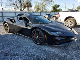2022 Ferrari SF90 z VIN ZFF95NLA6N0276511, wystawiony jako Copart lot #45742815 z przebiegiem Nie podano mil oraz Szkody całkowita. Historia ofert i sprzedaży dostępna na DreamBid. Obrazek 4.