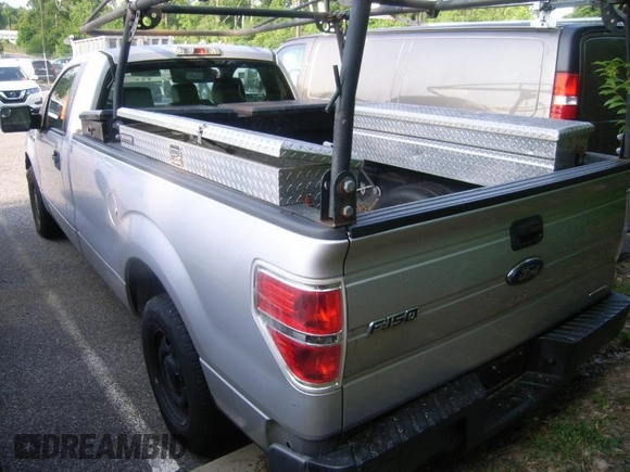 2014 Ford F-150 XL с VIN 1FTMF1CM7EKD55571, выставлен на аукционе IAAI как лот 42524157 с пробегом 154 244 миль миль и . История ставок и продаж доступна на DreamBid. Изображение 7.