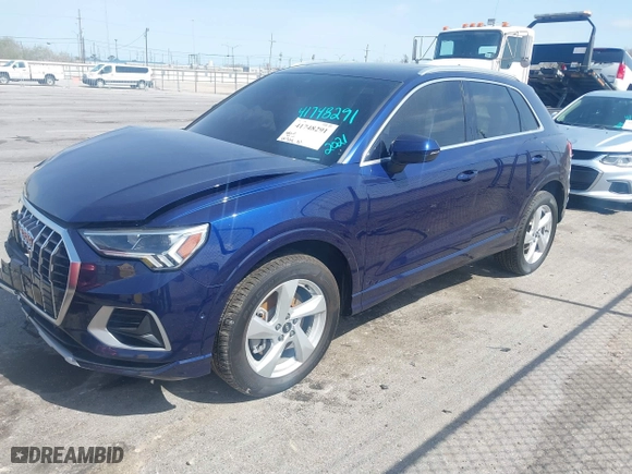 2021 Audi Q3 Premium Plus with VIN WA1BUCF35M1081281, listed as a IAAI auction lot 41748291 with 66,261 mi miles. Bid and sale history available at carsss.com. Image 14.
