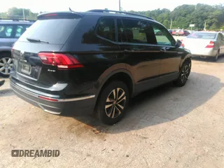 2022 Volkswagen Tiguan S with VIN 3VV0B7AX7NM108555, listed as a IAAI auction lot 37003805 with 21,077 mi miles. Bid and sale history available at carsss.com. Image 4.