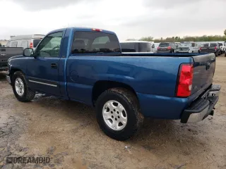 2003 Chevrolet Silverado 1500 with VIN 1GCEC14X33Z295122, listed as a Copart auction lot 43054455 with 210,293 mi miles and Clean Title. Bid and sale history available at carsss.com. Image 2.