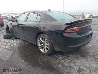 2015 Dodge Charger RT with VIN 2C3CDXCTXFH732483, listed as a IAAI auction lot 41037351 with 89,805 mi miles. Bid and sale history available at carsss.com. Image 3.