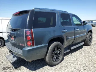 2007 GMC Yukon Denali with VIN 1GKFK63807J314796, listed as a Copart auction lot 67890393 with 204,190 mi miles and Salvage Title. Bid and sale history available at carsss.com. Image 3.
