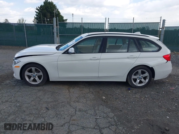 2014 BMW 3 Series 328i xDrive with VIN WBA3G7C55EKN37528, listed as a IAAI auction lot 42031076 with 55,627 mi miles and . Bid and sale history available at carsss.com. Image 14.