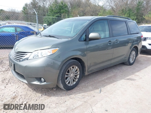 2013 Toyota Sienna XLE AAS с VIN 5TDYK3DC8DS318387, выставлен на аукционе IAAI как лот 42146255 с пробегом 244 899 миль миль и . История ставок и продаж доступна на DreamBid. Изображение 18.