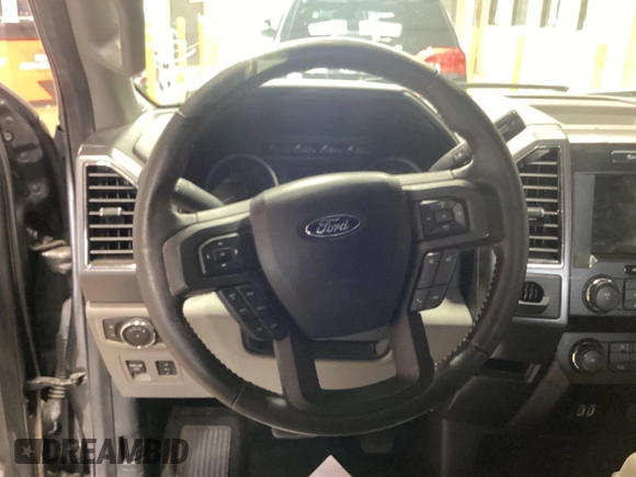 2019 Ford F-150 XL z VIN 1FTEW1CB4KFC20443, wystawiony jako IAAI lot #42806612 z przebiegiem 56 767 mil mil oraz . Historia ofert i sprzedaży dostępna na DreamBid. Obrazek 10.