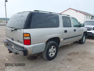 2005 Chevrolet Suburban Z71 z VIN 3GNFK16Z15G178686, wystawiony jako IAAI lot #42437360 z przebiegiem 262 094 mil mil oraz . Historia ofert i sprzedaży dostępna na DreamBid. Obrazek 4.