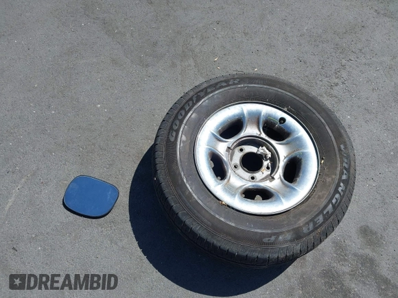 2001 Ford F-150 XLT with VIN 1FTRW08L41KF66947, listed as a IAAI auction lot 42536716 with Not provided miles and . Bid and sale history available at DreamBid. Image 12.