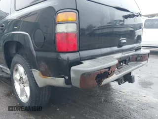 2003 Chevrolet Tahoe LT with VIN 1GNEK13Z23R274954, listed as a IAAI auction lot 41111133 with 261,414 mi miles. Bid and sale history available at carsss.com. Image 6.