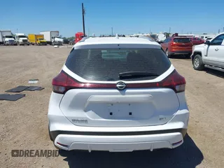2024 Nissan Kicks SV z VIN 3N1CP5CV0RL482954, wystawiony jako IAAI lot #41978519 z przebiegiem 13 816 mil mil oraz . Historia ofert i sprzedaży dostępna na DreamBid. Obrazek 17.