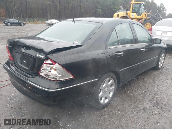 2005 Mercedes-Benz C 240 z VIN WDBRF81J25F610335, wystawiony jako IAAI lot #41537990 z przebiegiem 207 104 mil mil oraz . Historia ofert i sprzedaży dostępna na DreamBid. Obrazek 4.