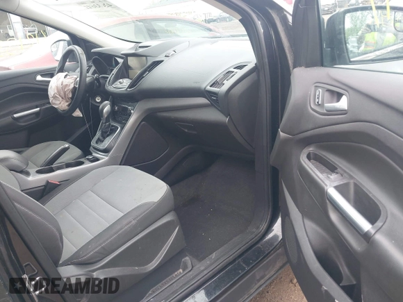 2013 Ford Escape SE with VIN 1FMCU0GX6DUC98598, listed as a IAAI auction lot 42133641 with 174,111 mi miles and . Bid and sale history available at DreamBid. Image 5.
