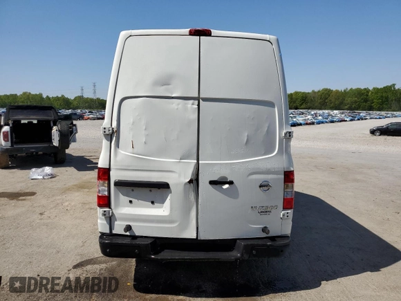 2018 Nissan NV Cargo S z VIN 1N6BF0LY1JN803877, wystawiony jako Copart lot #53290635 z przebiegiem 90 670 mil mil oraz Szkody całkowita. Historia ofert i sprzedaży dostępna na DreamBid. Obrazek 6.