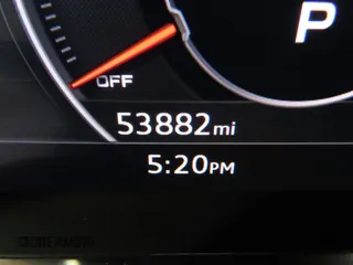 2017 Audi R8 z VIN WUAVACFX5H7903923, wystawiony jako Copart lot #52993935 z przebiegiem 53 883 mil mil oraz Szkoda całkowita • Salvage title. Historia ofert i sprzedaży dostępna na DreamBid. Obrazek 8.
