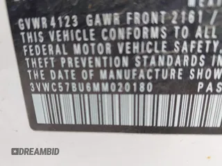 2021 Volkswagen Jetta S z VIN 3VWC57BU6MM020180, wystawiony jako IAAI lot #42263574 z przebiegiem 68 384 mil mil oraz . Historia ofert i sprzedaży dostępna na DreamBid. Obrazek 9.