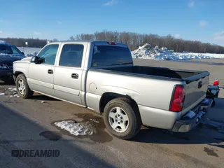 2005 Chevrolet Silverado 1500 LS with VIN 2GCEC13T251340755, listed as a IAAI auction lot 41280936 with 163,646 mi miles. Bid and sale history available at carsss.com. Image 3.