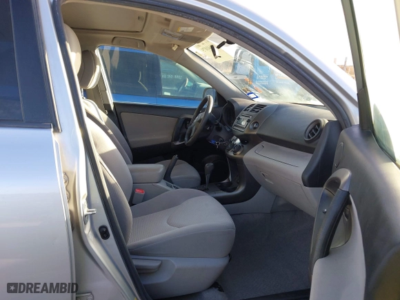 2012 Toyota RAV4 with VIN 2T3ZF4DV9CW142897, listed as a IAAI auction lot 41641075 with 118,164 mi miles. Bid and sale history available at carsss.com. Image 5.