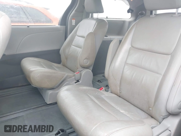 2016 Toyota Sienna Limited with VIN 5TDDK3DC0GS129333, listed as a IAAI auction lot 42301593 with 115,069 mi miles and . Bid and sale history available at DreamBid. Image 8.