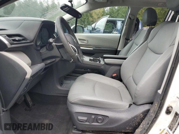 2021 Toyota Sienna XLE with VIN 5TDYSKFC1MS019685, listed as a Copart auction lot 52009665 with 0 mi miles and Salvage Title. Bid and sale history available at carsss.com. Image 7.