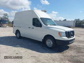 2020 Nissan NV Cargo SV z VIN 1N6BF0LY8LN803023, wystawiony jako IAAI lot #41555879 z przebiegiem 54 421 mil mil oraz . Historia ofert i sprzedaży dostępna na DreamBid. Obrazek 1.