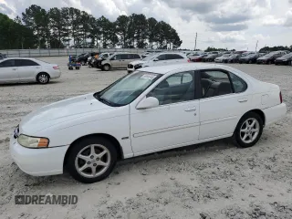 2001 Nissan Altima GXE z VIN 1N4DL01D71C215682, wystawiony jako Copart lot #55598245 z przebiegiem 153 569 mil mil oraz Szkoda całkowita • Salvage title. Historia ofert i sprzedaży dostępna na DreamBid. Obrazek 1.