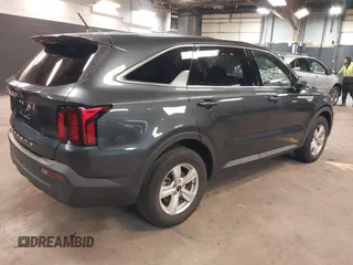2022 Kia Sorento LX with VIN 5XYRG4LC5NG125979, listed as a IAAI auction lot 41790629 with 44,294 mi miles. Bid and sale history available at carsss.com. Image 4.