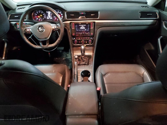 2018 Volkswagen Passat SE with VIN 1VWBA7A3XJC051218, listed as a Copart auction lot 42161495 with 86,219 mi miles and Salvage title. Bid and sale history available at DreamBid. Image 8.