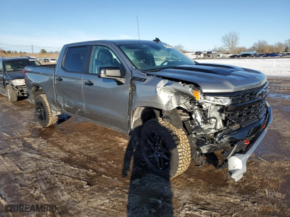 2024 Chevrolet Silverado 1500 LT Trail Boss with VIN 3GCUDFED7RG330425, listed as a Copart auction lot 89282545 with 4,394 mi miles and Salvage Title. Bid and sale history available at carsss.com. Image 4.