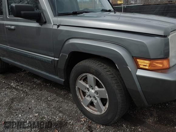 2008 Jeep Commander Sport with VIN 1J8HG48K98C135234, listed as a IAAI auction lot 41920183 with 247,452 mi miles. Bid and sale history available at carsss.com. Image 12.
