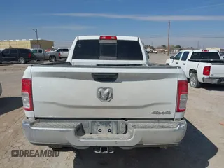 2022 Ram 2500 Tradesman с VIN 3C6UR5CL1NG322828, выставлен на аукционе IAAI как лот 41558823 с пробегом 142 287 миль миль и . История ставок и продаж доступна на DreamBid. Изображение 16.
