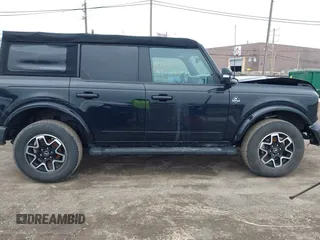 2022 Ford Bronco with VIN 1FMDE5BH9NLB84598, listed as a IAAI auction lot 41943910 with 43,823 mi miles. Bid and sale history available at carsss.com. Image 13.