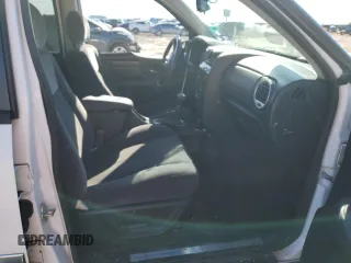 2008 GMC Envoy SLE1 with VIN 1GKDS13S282205712, listed as a Copart auction lot 88420825 with Not Provided miles and Salvage Title. Bid and sale history available at DreamBid. Image 7.