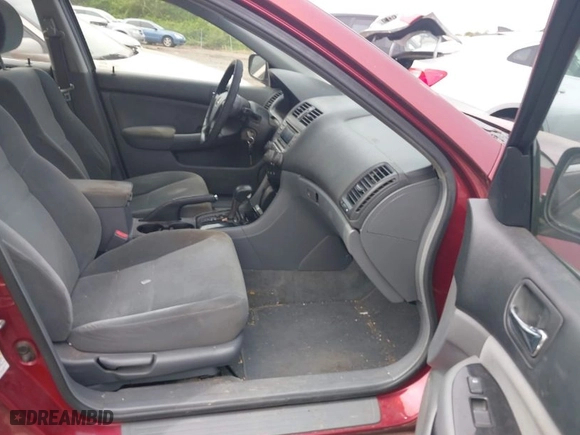 2006 Honda Accord Sdn LX SE with VIN 1HGCM563X6A142487, listed as a IAAI auction lot 41933198 with 268623 miles. Bid and sale history available at carsss.com. Image 5.
