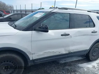 2014 Ford Explorer with VIN 1FM5K8B85EGA28436, listed as a IAAI auction lot 41249050 with 205,854 mi miles and . Bid and sale history available at carsss.com. Image 6.