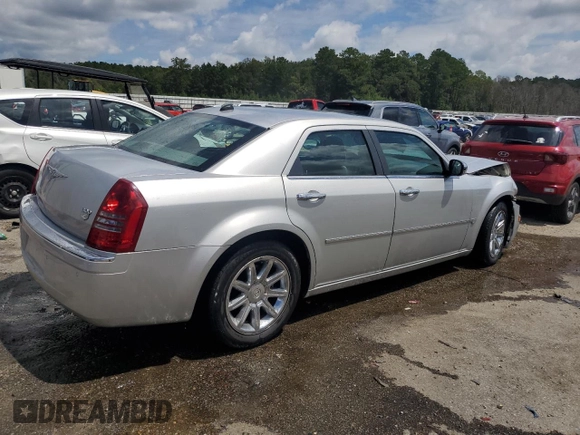 2005 Chrysler 300 with VIN 2C3AA63H95H591782, listed as a Copart auction lot 68888294 with 192,568 mi miles and Salvage Title. Bid and sale history available at carsss.com. Image 3.