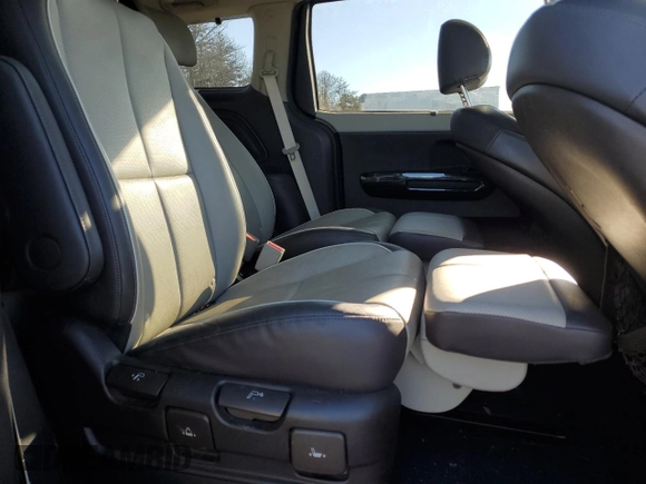 2015 Kia Sedona SX-L with VIN KNDME5C18F6031846, listed as a Copart auction lot 86215714 with 153,150 mi miles and Clean Title. Bid and sale history available at DreamBid. Image 11.