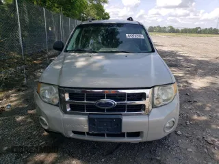 2008 Ford Escape XLT с VIN 1FMCU03168KC15402, выставлен на аукционе Copart как лот 61370205 с пробегом 215 441 миль миль и Чистый • Clean title. История ставок и продаж доступна на DreamBid. Изображение 5.