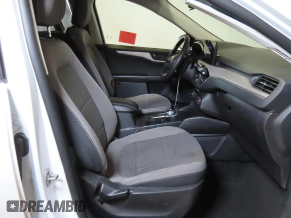 2022 Ford Escape SE with VIN 1FMCU0G62NUB89631, listed as a Copart auction lot 64794155 with 70,119 mi miles and Clean title. Bid and sale history available at DreamBid. Image 5.