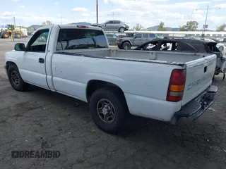 2002 Chevrolet Silverado 1500 with VIN 1GCEC14V82Z236404, listed as a IAAI auction lot 41970241 with 240,265 mi miles. Bid and sale history available at carsss.com. Image 3.