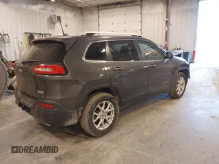 2016 Jeep Cherokee Latitude z VIN 1C4PJMCS6GW101471, wystawiony jako IAAI lot #41919576 z przebiegiem 113 492 mil mil oraz . Historia ofert i sprzedaży dostępna na DreamBid. Obrazek 4.