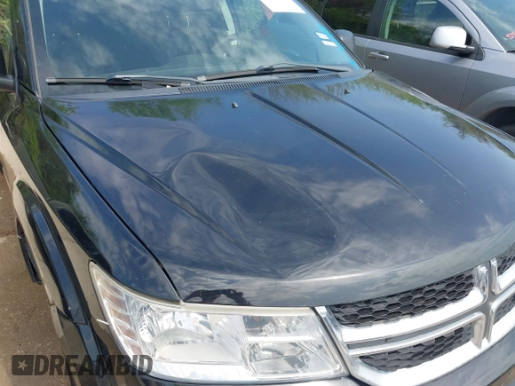 2014 Dodge Journey SE with VIN 3C4PDCABXET235827, listed as a IAAI auction lot 41927966 with 186,179 mi miles and . Bid and sale history available at carsss.com. Image 14.