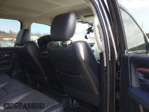 2018 Ram 2500 Laramie with VIN 3C6UR5NL4JG142122, listed as a IAAI auction lot 41638873 with 89,779 mi miles. Bid and sale history available at carsss.com. Image 8.