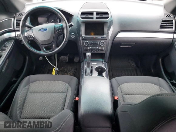 2017 Ford Explorer XLT z VIN 1FM5K8D88HGB20478, wystawiony jako Copart lot #52728475 z przebiegiem 112 910 mil mil oraz Szkoda całkowita • Salvage title. Historia ofert i sprzedaży dostępna na DreamBid. Obrazek 8.